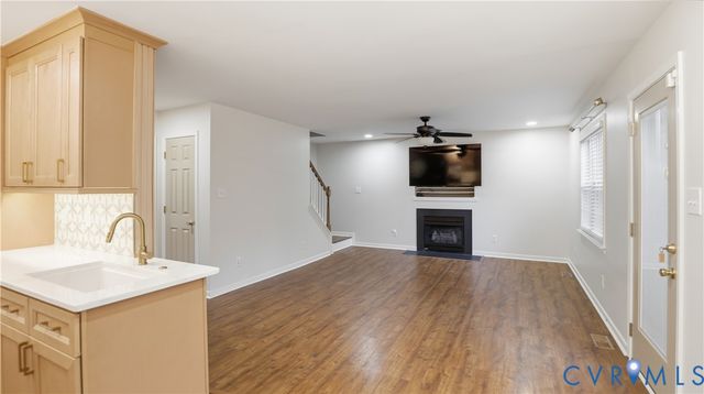 12124 Swift Crossing Dr, Midlothian, VA 23112