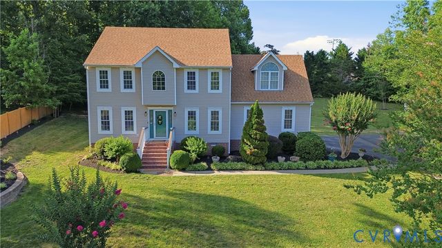 12124 Swift Crossing Dr, Midlothian, VA 23112