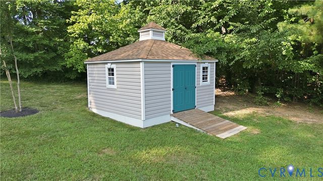 12124 Swift Crossing Dr, Midlothian, VA 23112