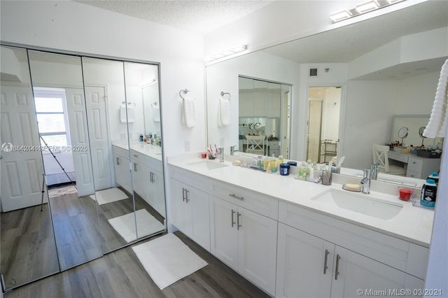 3530 Mystic Pointe Drive 2509, Aventura, FL 33180