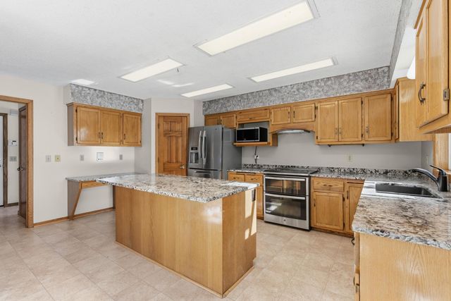 3113 Chandler Court, Burnsville, MN 55337