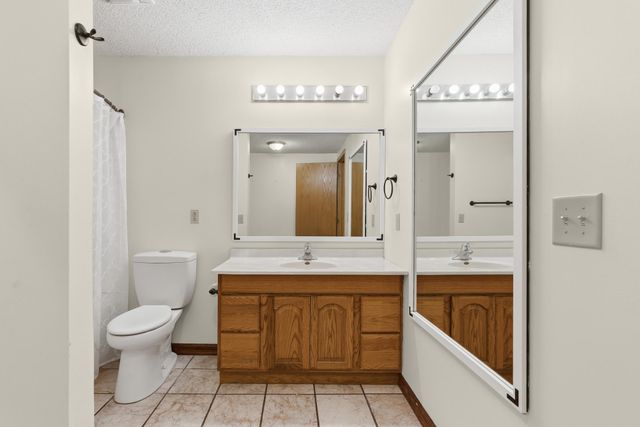 3113 Chandler Court, Burnsville, MN 55337