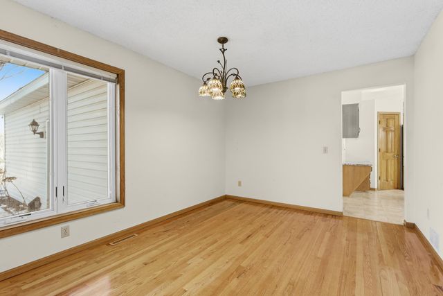 3113 Chandler Court, Burnsville, MN 55337