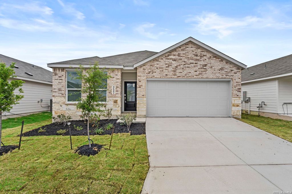 4642 Legacy Trail, Von Ormy, TX 78073