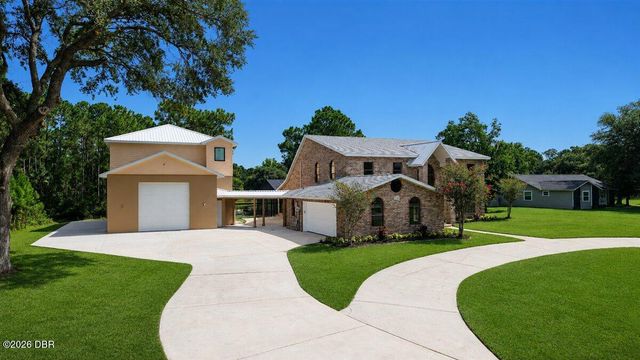 220 Country Circle Drive W, Port Orange, FL 32128