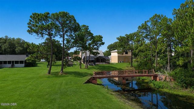 220 Country Circle Drive W, Port Orange, FL 32128