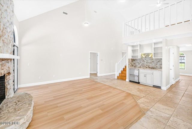 220 Country Circle Drive W, Port Orange, FL 32128