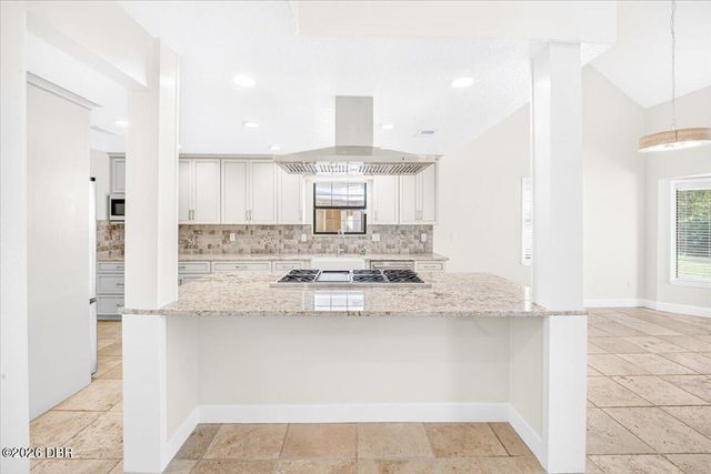 220 Country Circle Drive W, Port Orange, FL 32128