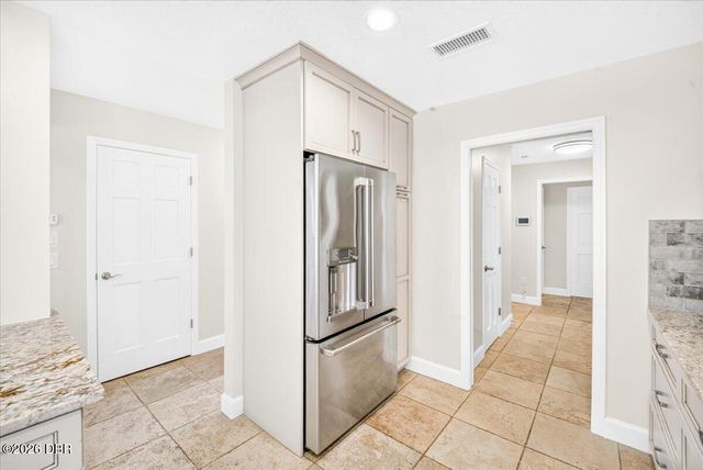 220 Country Circle Drive W, Port Orange, FL 32128