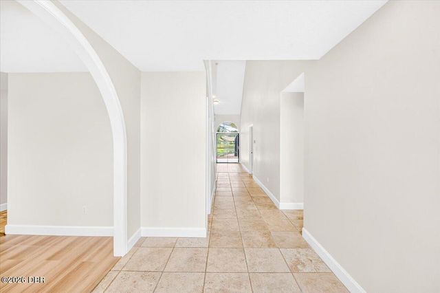 220 Country Circle Drive W, Port Orange, FL 32128