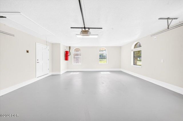 220 Country Circle Drive W, Port Orange, FL 32128