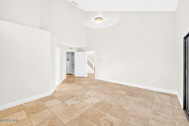 220 Country Circle Drive W, Port Orange, FL 32128