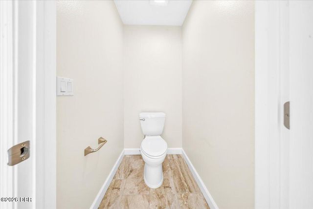 220 Country Circle Drive W, Port Orange, FL 32128
