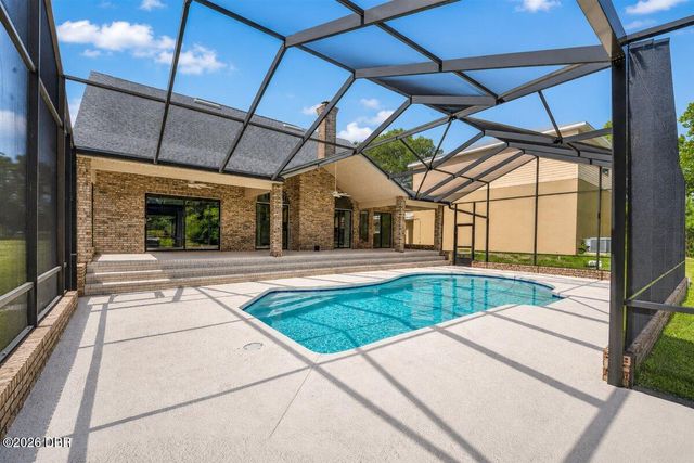 220 Country Circle Drive W, Port Orange, FL 32128