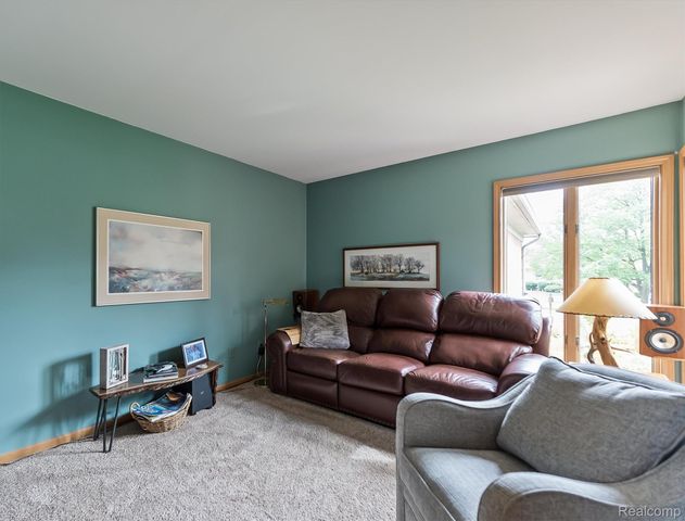 35875 Hawthorne Drive, Clinton Charter Township, MI 48035