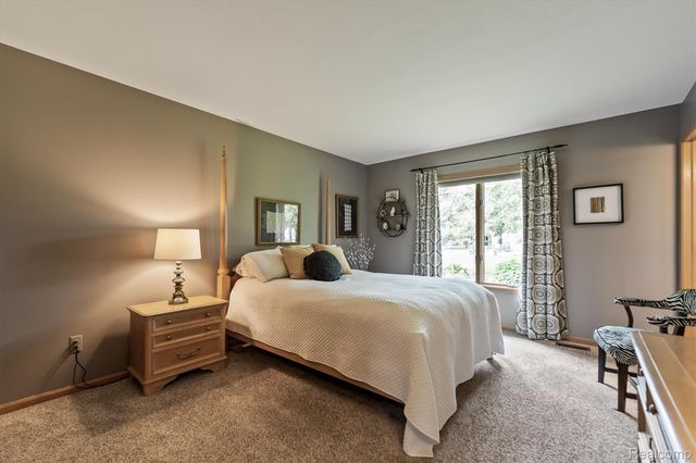 35875 Hawthorne Drive, Clinton Charter Township, MI 48035