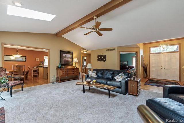 35875 Hawthorne Drive, Clinton Charter Township, MI 48035