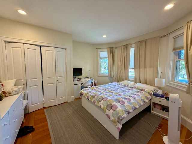 201 College Ave 1, Somerville, MA 02144