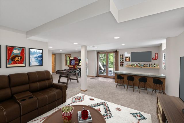 2133 62nd Street E, Inver Grove Heights, MN 55077