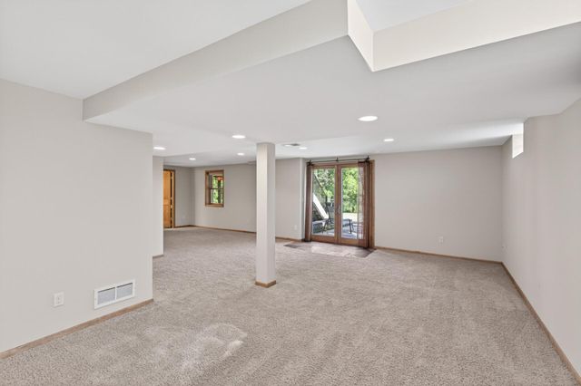 2133 62nd Street E, Inver Grove Heights, MN 55077