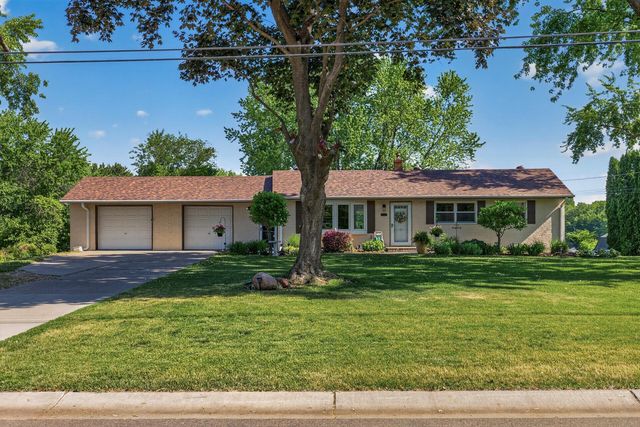 2133 62nd Street E, Inver Grove Heights, MN 55077