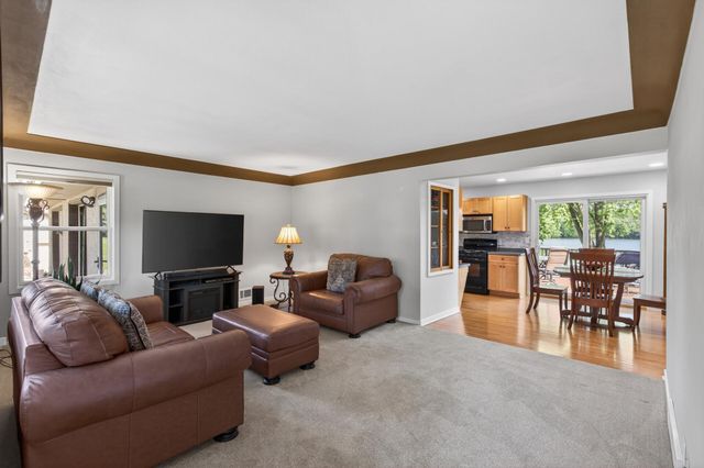 2133 62nd Street E, Inver Grove Heights, MN 55077