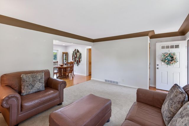2133 62nd Street E, Inver Grove Heights, MN 55077