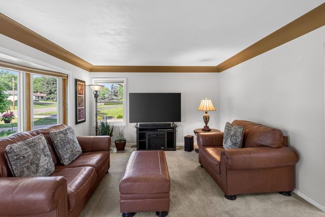 2133 62nd Street E, Inver Grove Heights, MN 55077