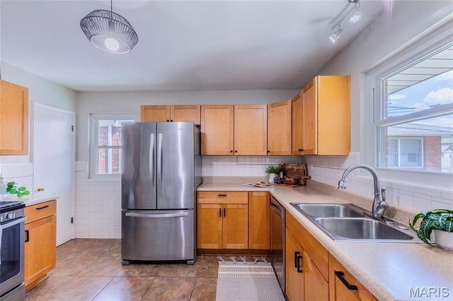 6558 Oleatha Avenue, St Louis, MO 63139