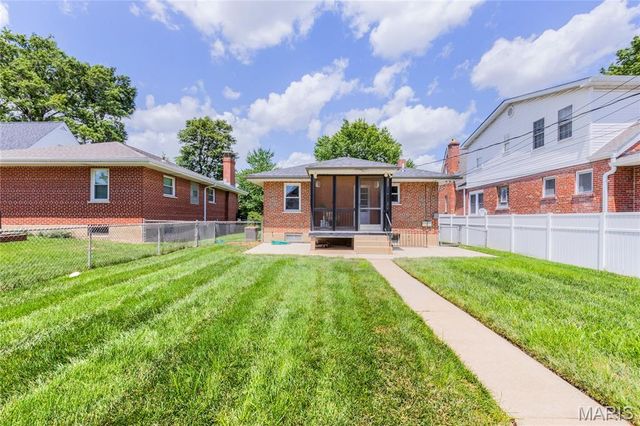 6558 Oleatha Avenue, St Louis, MO 63139