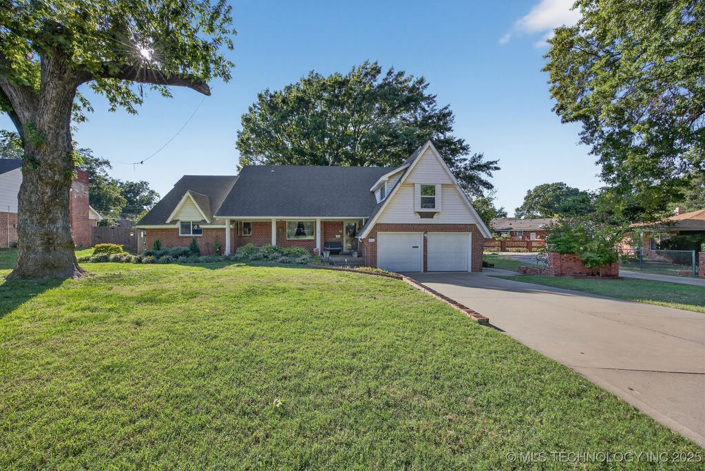 1115 Grandview Road, Bartlesville, OK 74006
