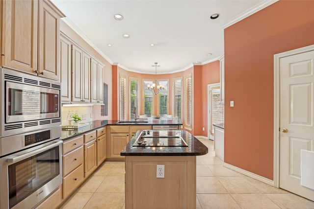 7241 Helsem Bend, Dallas, TX 75230
