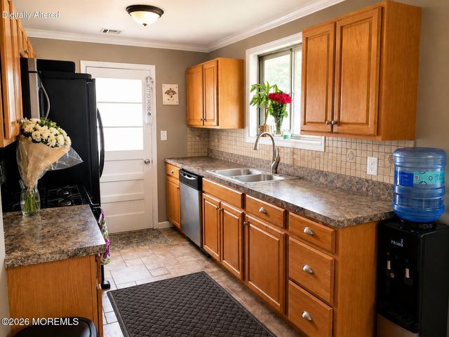 164 Summit Avenue, Island Heights, NJ 08732