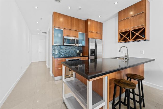 185 SW 7th Street 4403, Miami, FL 33130