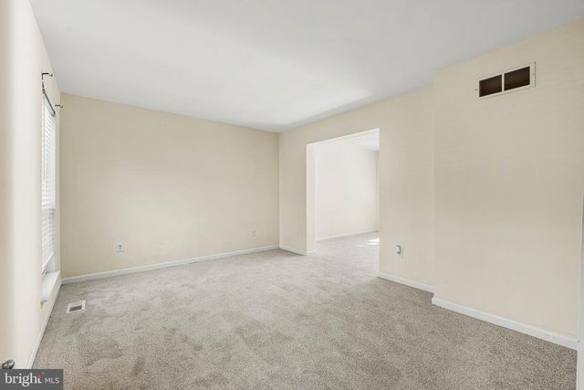 125 WOODBERRY DR, Egg Harbor Township, NJ 08234