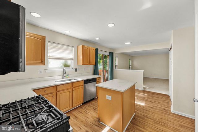 125 WOODBERRY DR, Egg Harbor Township, NJ 08234