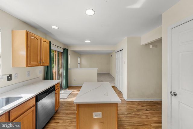 125 WOODBERRY DR, Egg Harbor Township, NJ 08234
