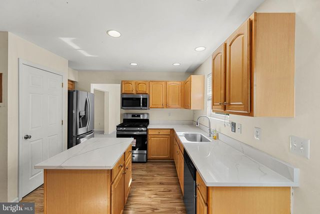 125 WOODBERRY DR, Egg Harbor Township, NJ 08234