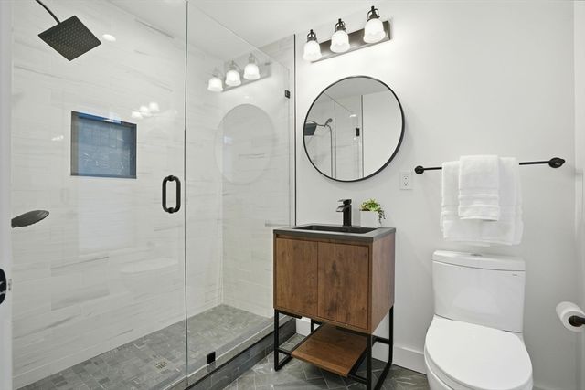 82 Willow Ave 1, Somerville, MA 02144