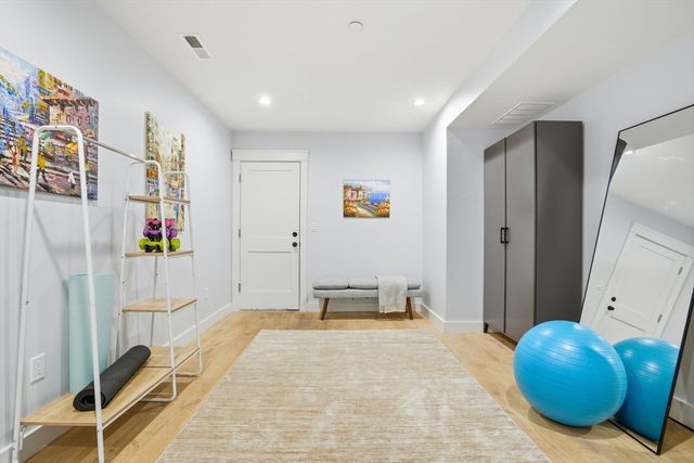 82 Willow Ave 1, Somerville, MA 02144