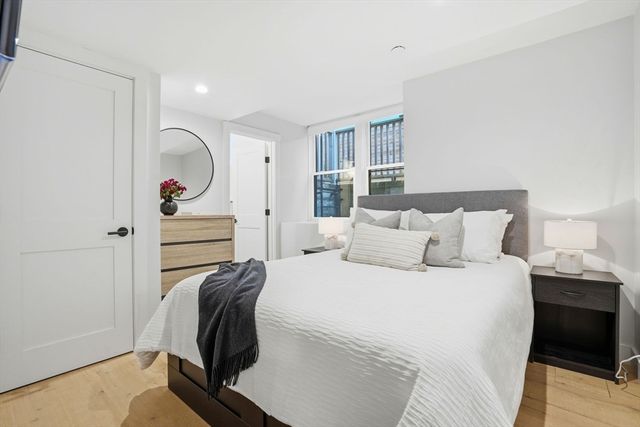 82 Willow Ave 1, Somerville, MA 02144