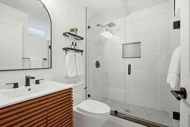 82 Willow Ave 1, Somerville, MA 02144