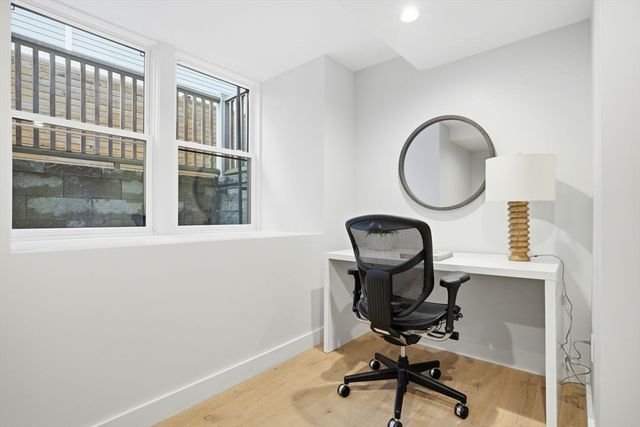 82 Willow Ave 1, Somerville, MA 02144