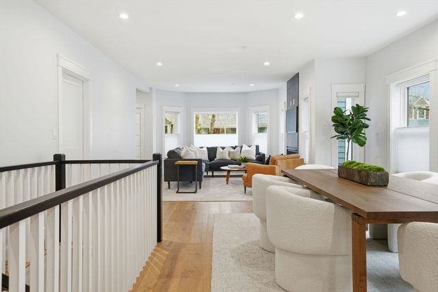 82 Willow Ave 1, Somerville, MA 02144