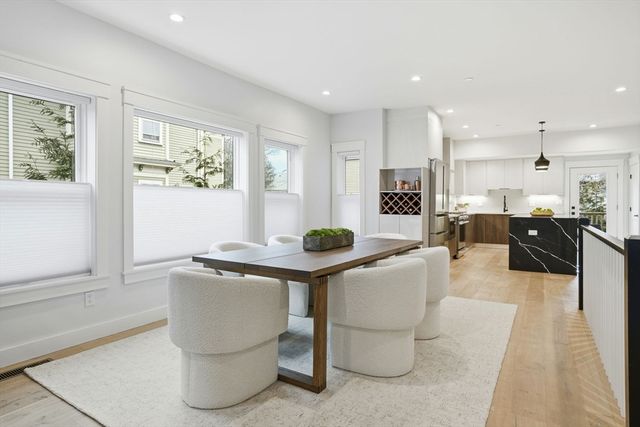 82 Willow Ave 1, Somerville, MA 02144