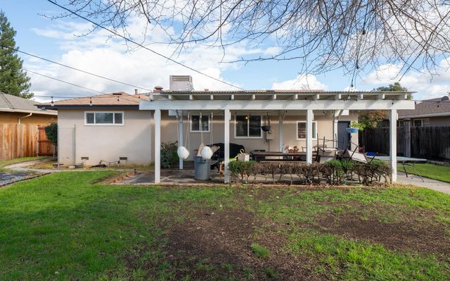 716 Willis Avenue, Madera, CA 93637