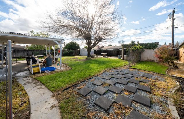 716 Willis Avenue, Madera, CA 93637