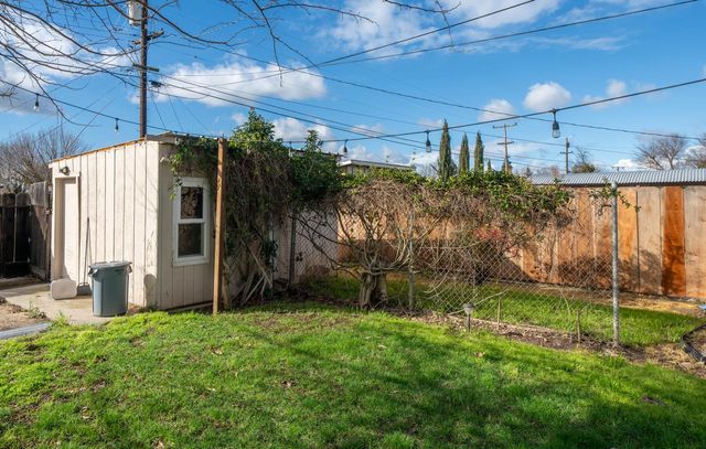 716 Willis Avenue, Madera, CA 93637