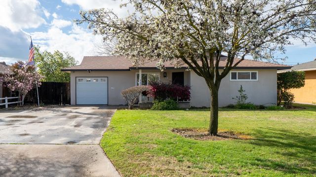 716 Willis Avenue, Madera, CA 93637