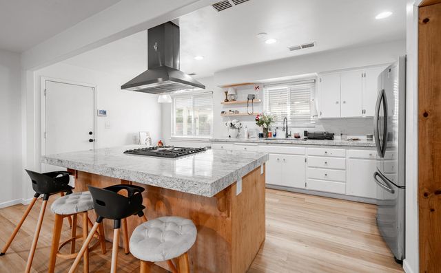 716 Willis Avenue, Madera, CA 93637